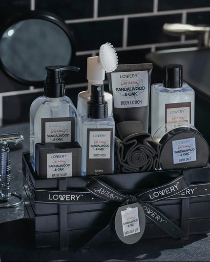 Luxury Spa Kit For Men, Sandalwood Oak Scented Bath Gift Set